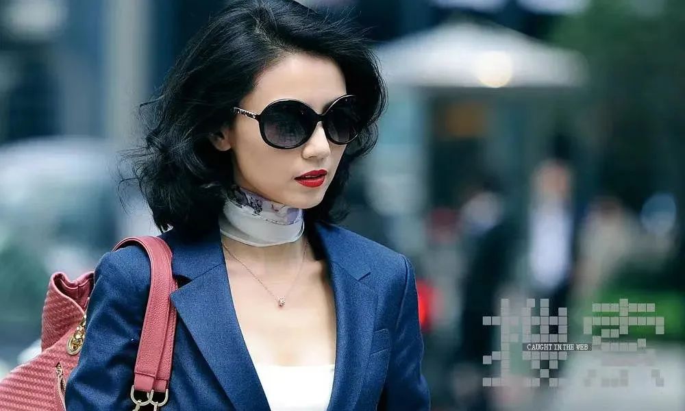 高圆圆的大气端庄堪称完美,高圆圆惊艳造型亮相上海