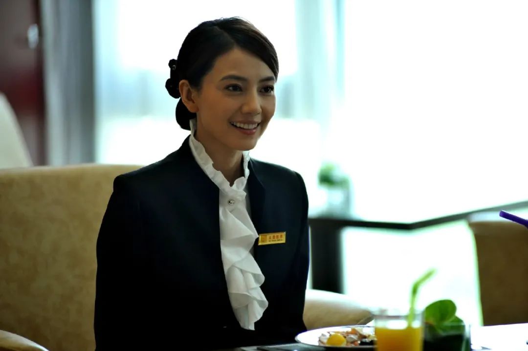 高圆圆的大气端庄堪称完美,高圆圆惊艳造型亮相上海