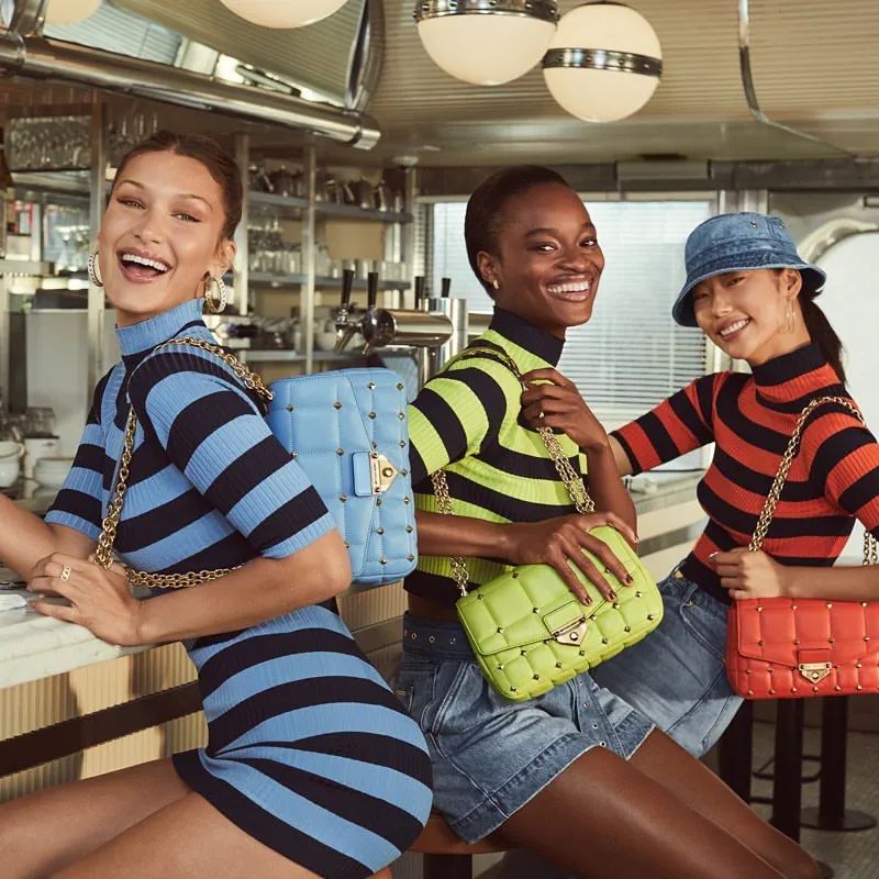 高圆圆的大气端庄堪称完美,高圆圆惊艳造型亮相上海