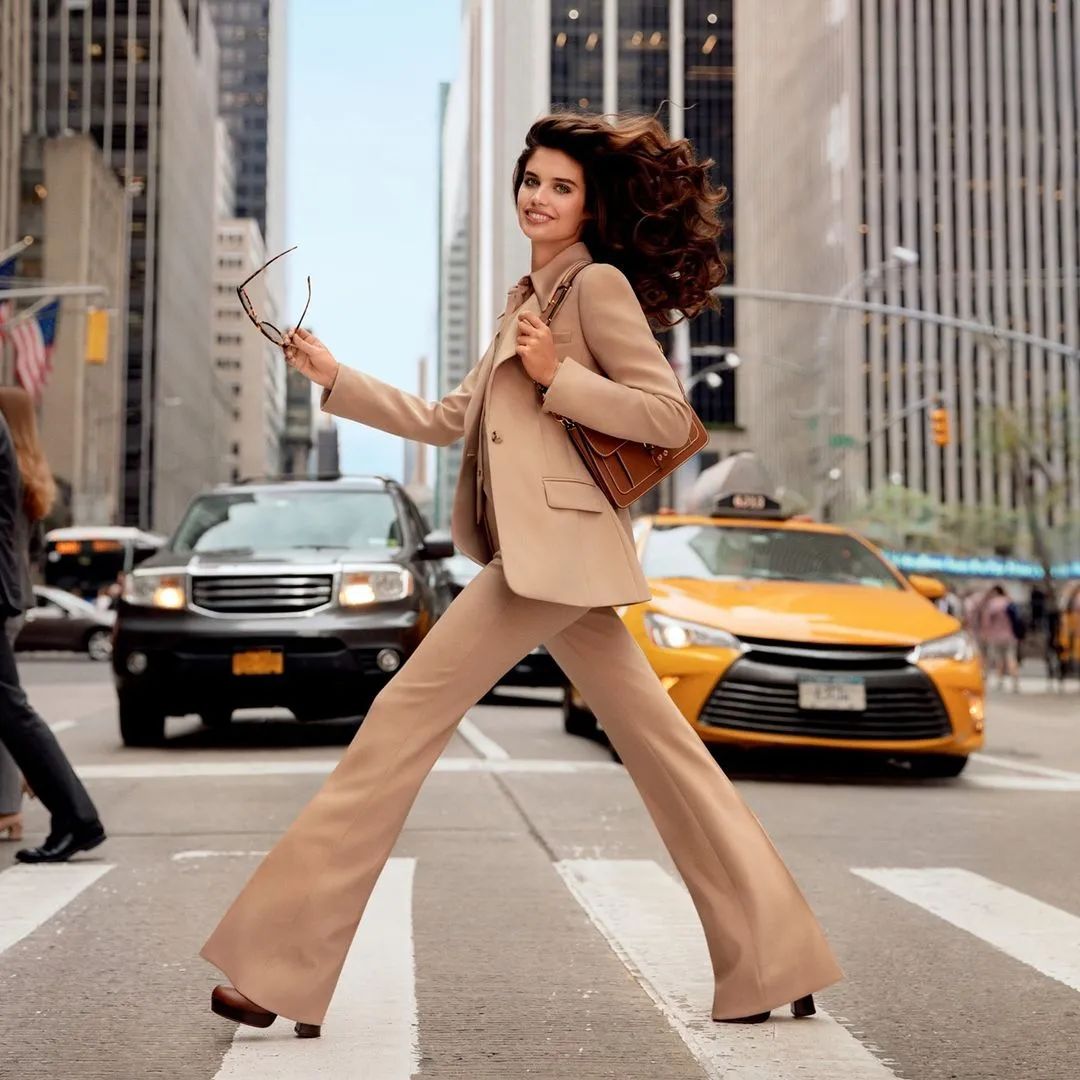 高圆圆的大气端庄堪称完美,高圆圆惊艳造型亮相上海