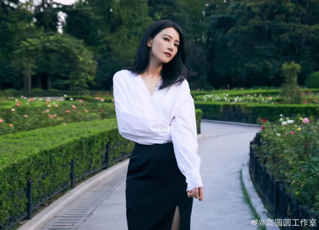 高圆圆的大气端庄堪称完美,高圆圆惊艳造型亮相上海