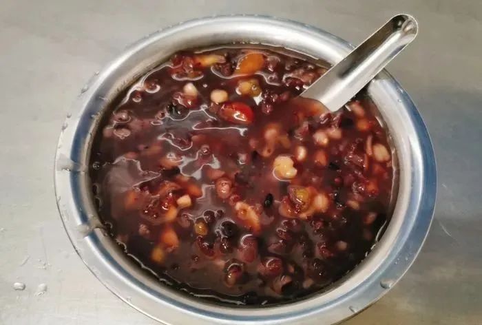 南宁这15家小店,没空调、几乎没座位,却从冬天排队到了夏天!