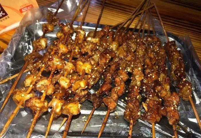 南宁这15家小店,没空调、几乎没座位,却从冬天排队到了夏天!