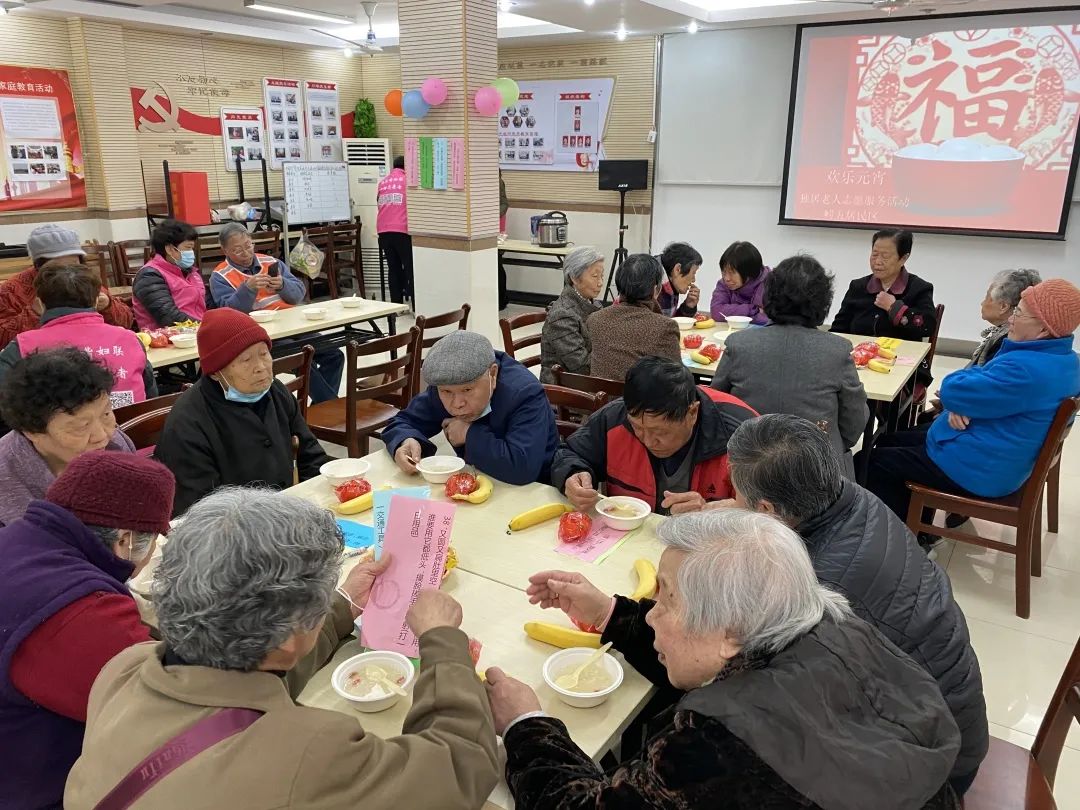 灯期满，看看陆家嘴人怎么“闹”元宵