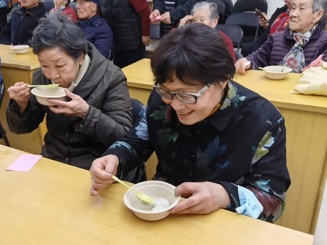 灯期满，看看陆家嘴人怎么“闹”元宵