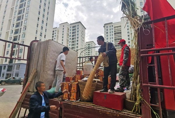“这是甜甜蜜蜜新生活的开始”——老万搬家记
