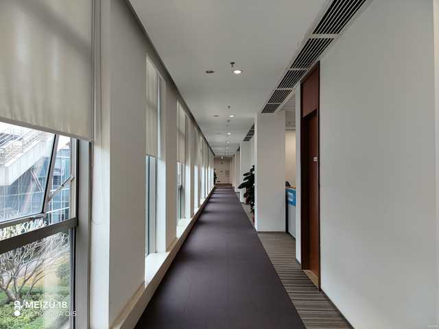 魅族18系列旗舰手机,魅族18是握持手感最好的手机吗