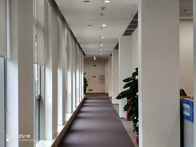 魅族18系列旗舰手机,魅族18是握持手感最好的手机吗