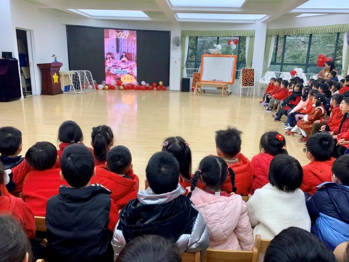牛年幼儿园开学典礼视频,牛年创意春节幼儿园开学仪式