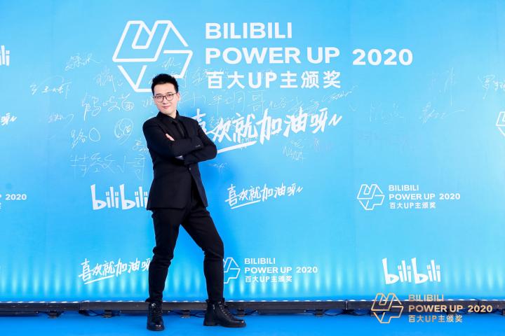 专业造假的特效小哥,专业造假