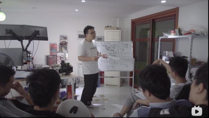 专业造假的特效小哥,专业造假