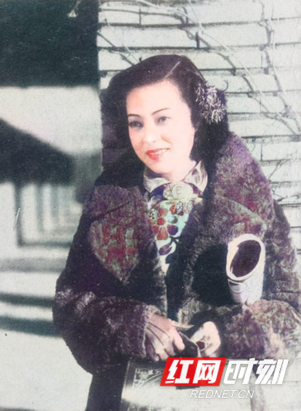 让色彩照进百年历史丨百年抗争:致敬了不起的她