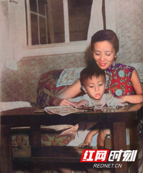 让色彩照进百年历史丨百年抗争:致敬了不起的她