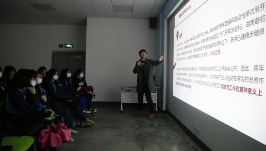 微党课最新,微党课的正确讲解