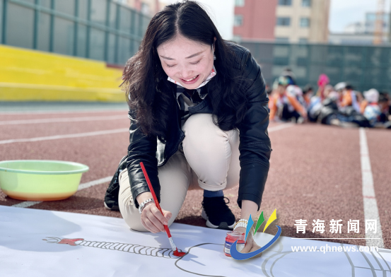 花儿朵朵向阳开音乐舞蹈,花儿朵朵向阳开开场