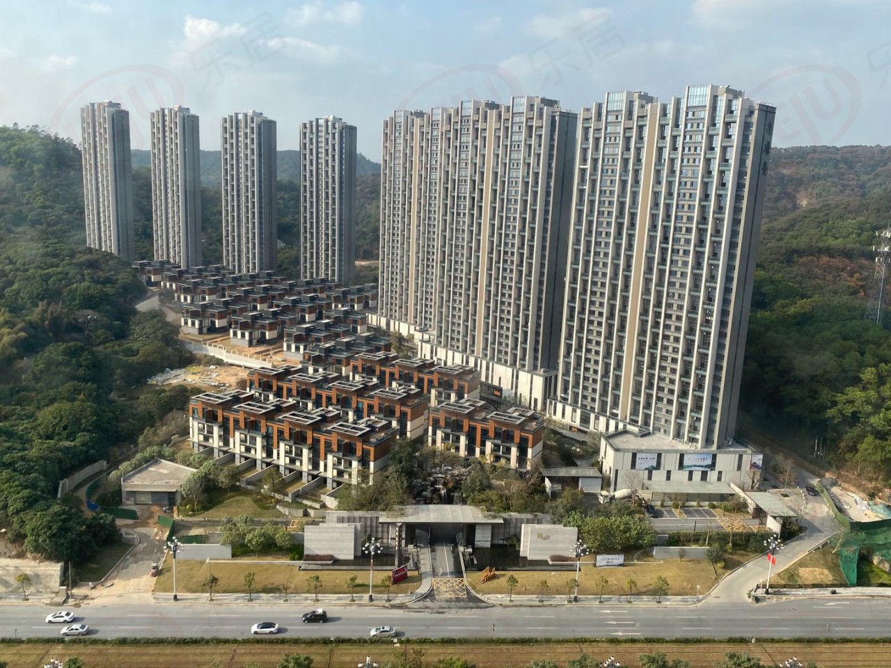 手握3000万,手握300万现金