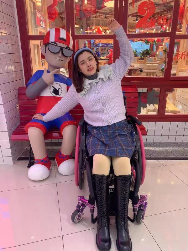 高位截肢美妆博主,高位截瘫的时尚博主