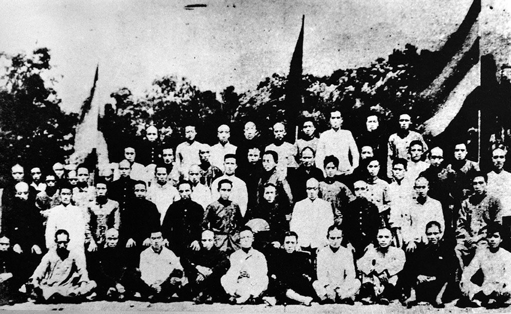 百年大*党**的精神密码（4）丨*少奇刘**与初心使命