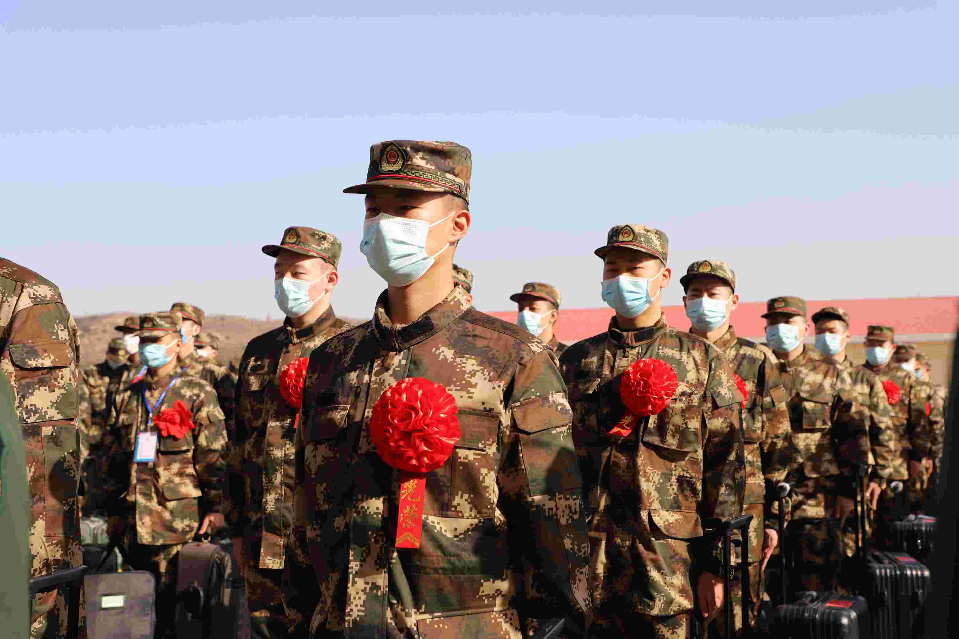 走,当兵去!*警武**沈阳支队首批春季新兵入营,兵员成分全为大学生