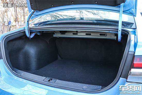 家用车横评测评,普通家用车测评视频