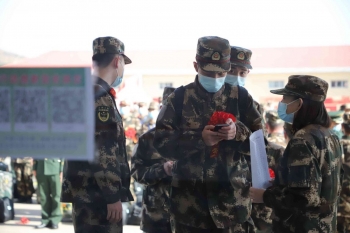 走，当兵去！*警武**沈阳支队首批春季新兵入营，兵员成分全为大学生