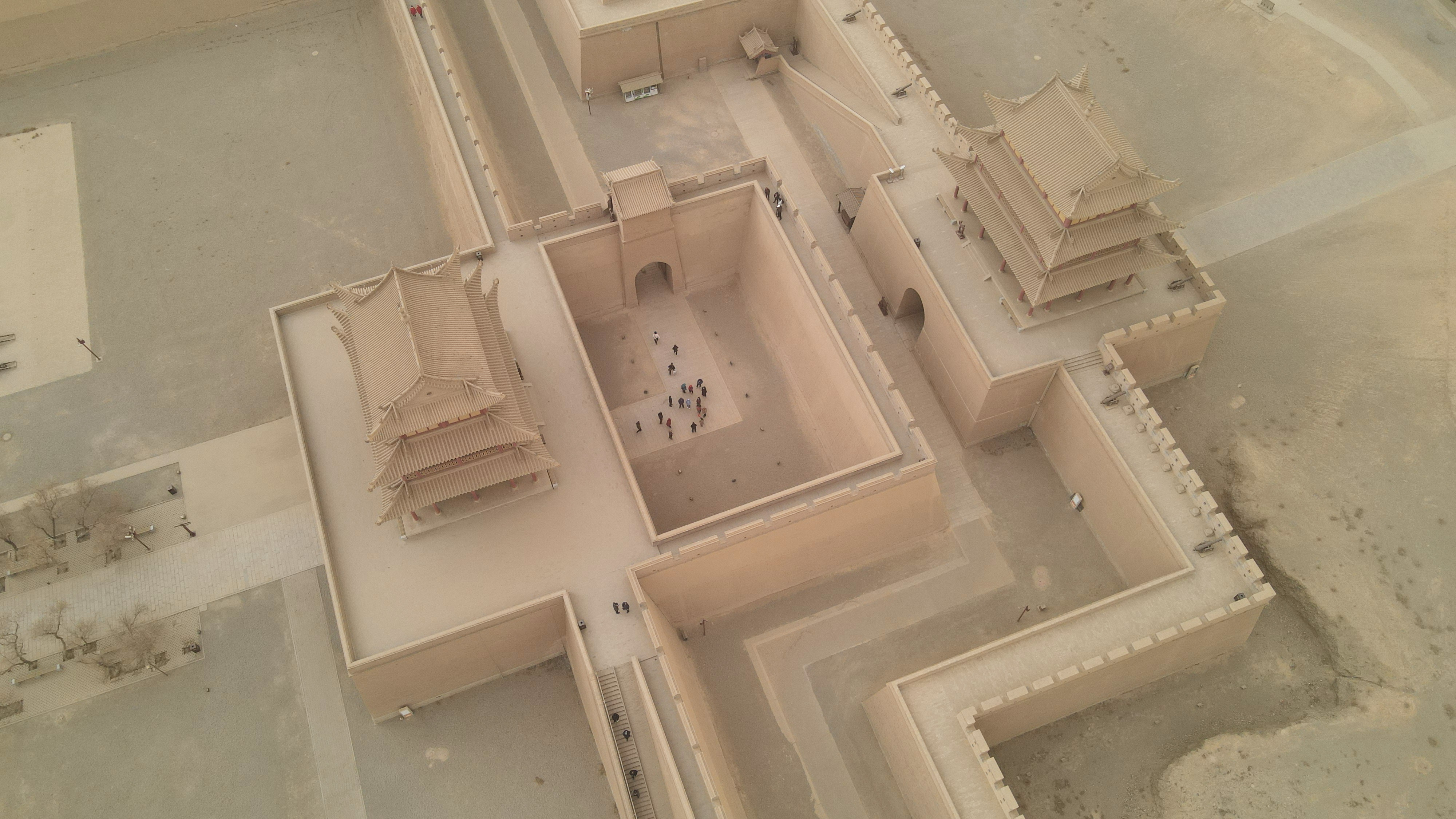 甘肃嘉峪关今天有大风吗,甘肃嘉峪关出现浮尘天气