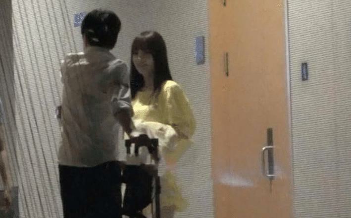 李小璐红色球鞋,李小璐最新打球照片