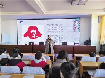 学雷锋暖心行动,学习雷锋精神见行动视频