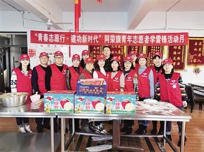 学雷锋暖心行动,学习雷锋精神见行动视频