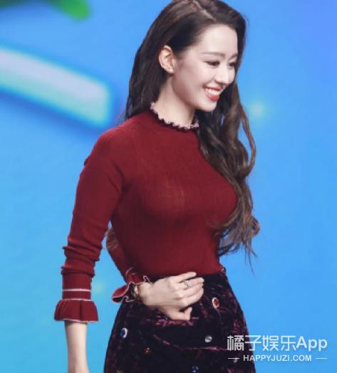 杨幂因为漫画腰道歉,杨幂回应漫画腰挑战误解