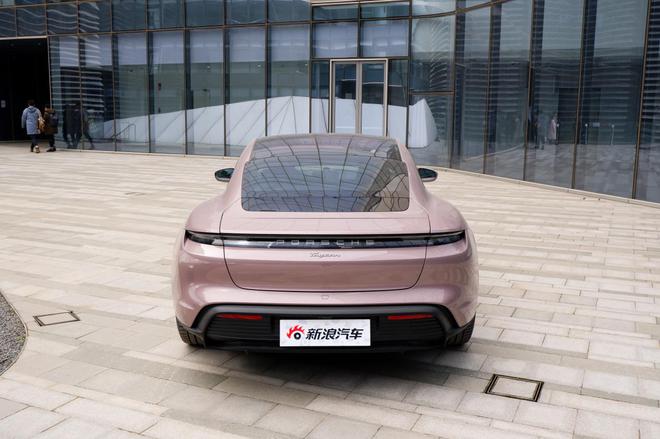 taycan冰莓粉沉浸式体验,taycan冰莓粉测评