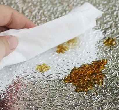 厨房钢丝球油污如何清洗,厨房油污别用钢丝球擦