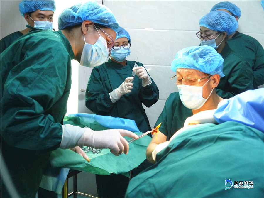 烟台中西医结合肛肠医院,三牛精神为民服务孺子牛