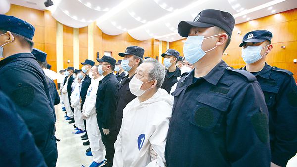 通过巧取豪夺掌控上百亿资产家族黑恶势力盘踞当地十余年“庄河徐家”的覆灭