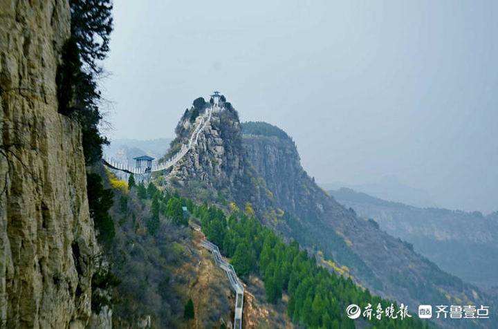 济南青铜山大峡谷云梯,东海灵岩景区千步云梯