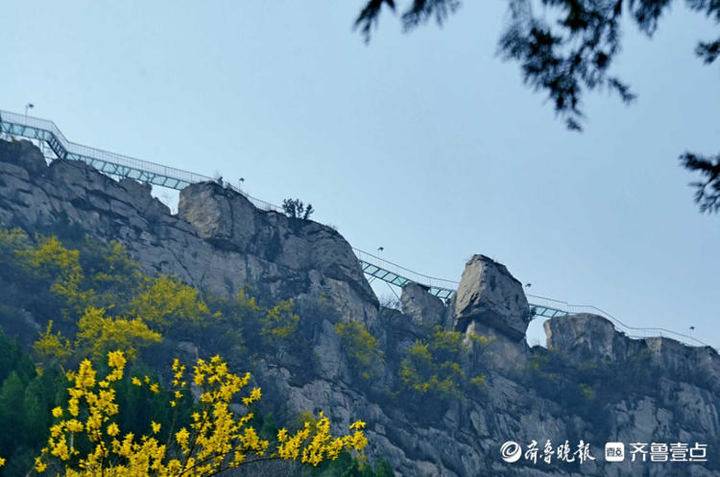 济南青铜山大峡谷云梯,东海灵岩景区千步云梯