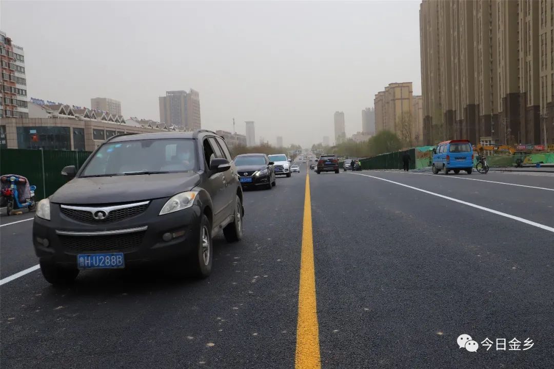 金乡文峰桥东西向八车道,文峰路通车么