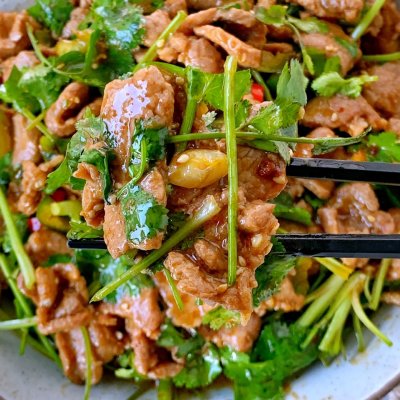 香菜拌牛肉真的巨好吃,春日时令美味尝鲜