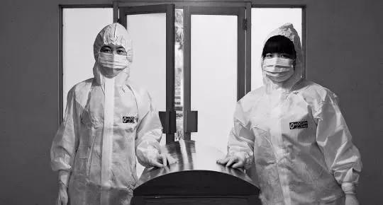 中国入殓师:被问工作就说是民政部门,摸着尸体像冰啤,化妆时逝者眼睛突然睁开