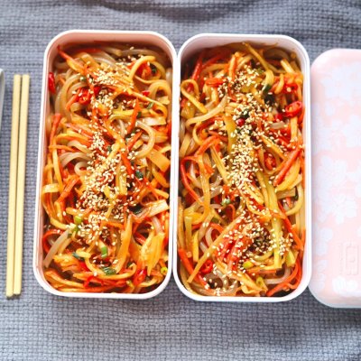 凉拌酸辣粉的做法,韩式减肥小菜