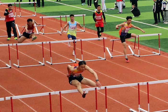 天河区中学生田径运动会跨栏,省中学生田径锦标赛跨栏