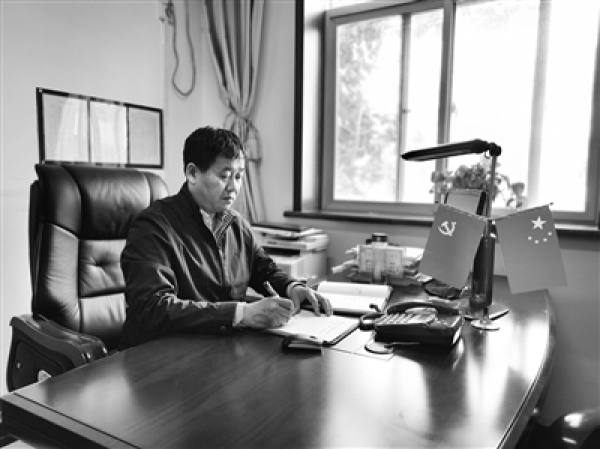 保护未成年人我们义不容辞,保护未成年人是大家的事儿