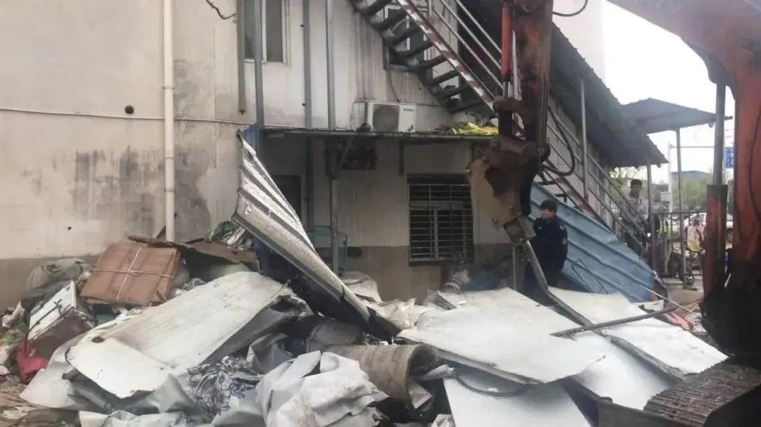 违建零容忍拆违再发力,重拳出击拆违建专项整治零容忍
