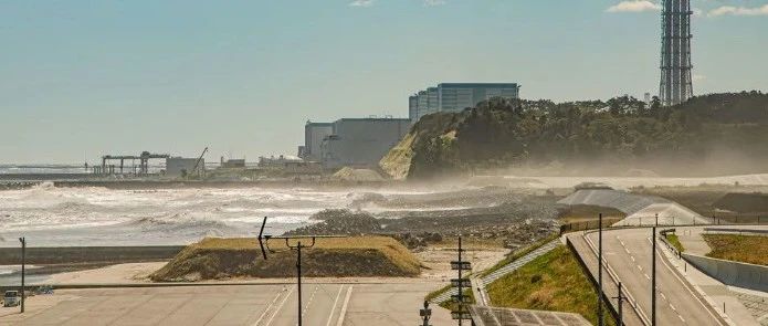 往大海里倒垃圾原图,往大海里倒垃圾犯法吗