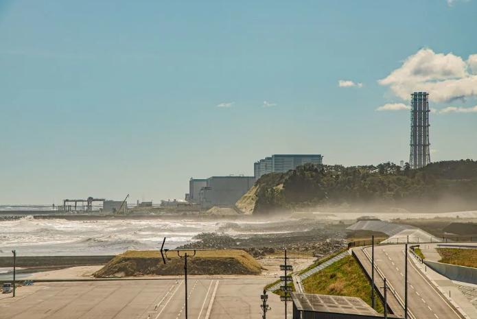 往大海里倒垃圾原图,往大海里倒垃圾犯法吗