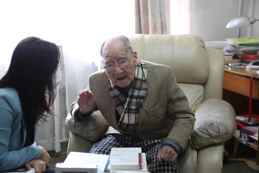 许渊冲译千家诗,翻译家许渊冲最好的作品