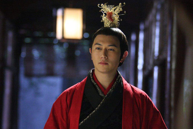 以为来了只菜鸟,结果他把所有人都灭了