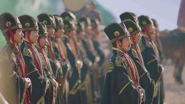 以为来了只菜鸟,结果他把所有人都灭了