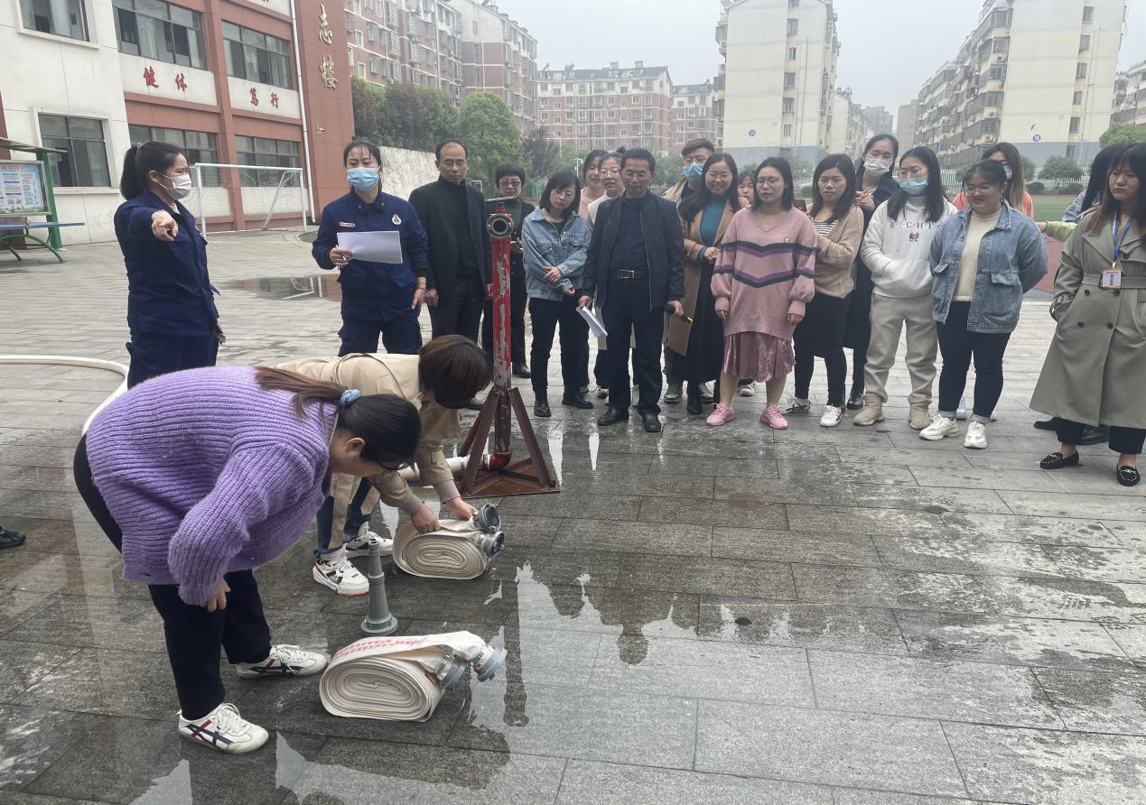 社区灭火器使用实战演练方案,灭火器和消防栓演练培训