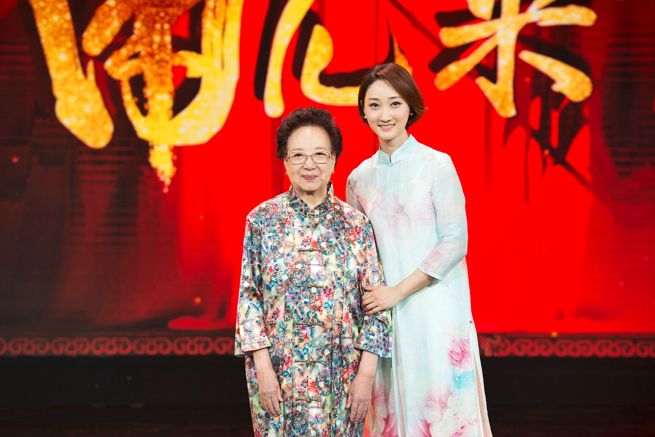 杜近芳现代京剧,杜近芳称得上京剧大师吗